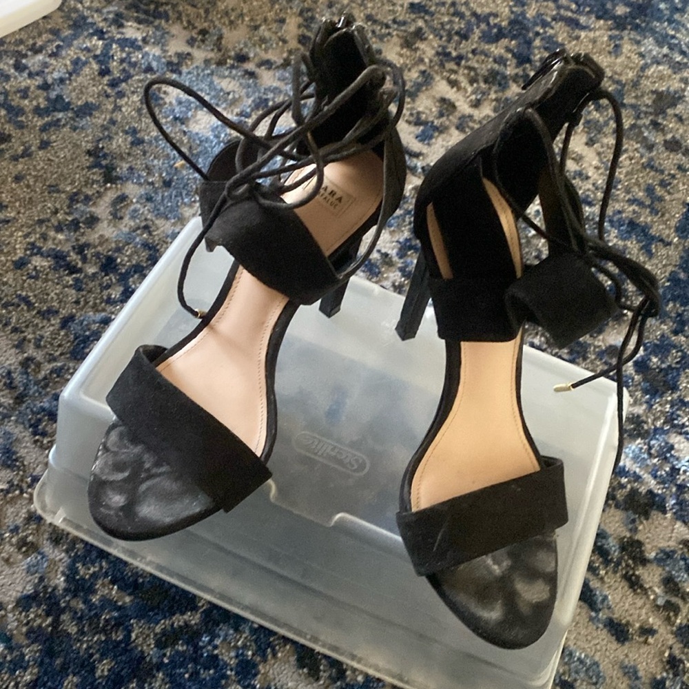 Black platform sandals